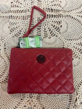 Badgley Moschka wristlet NWT